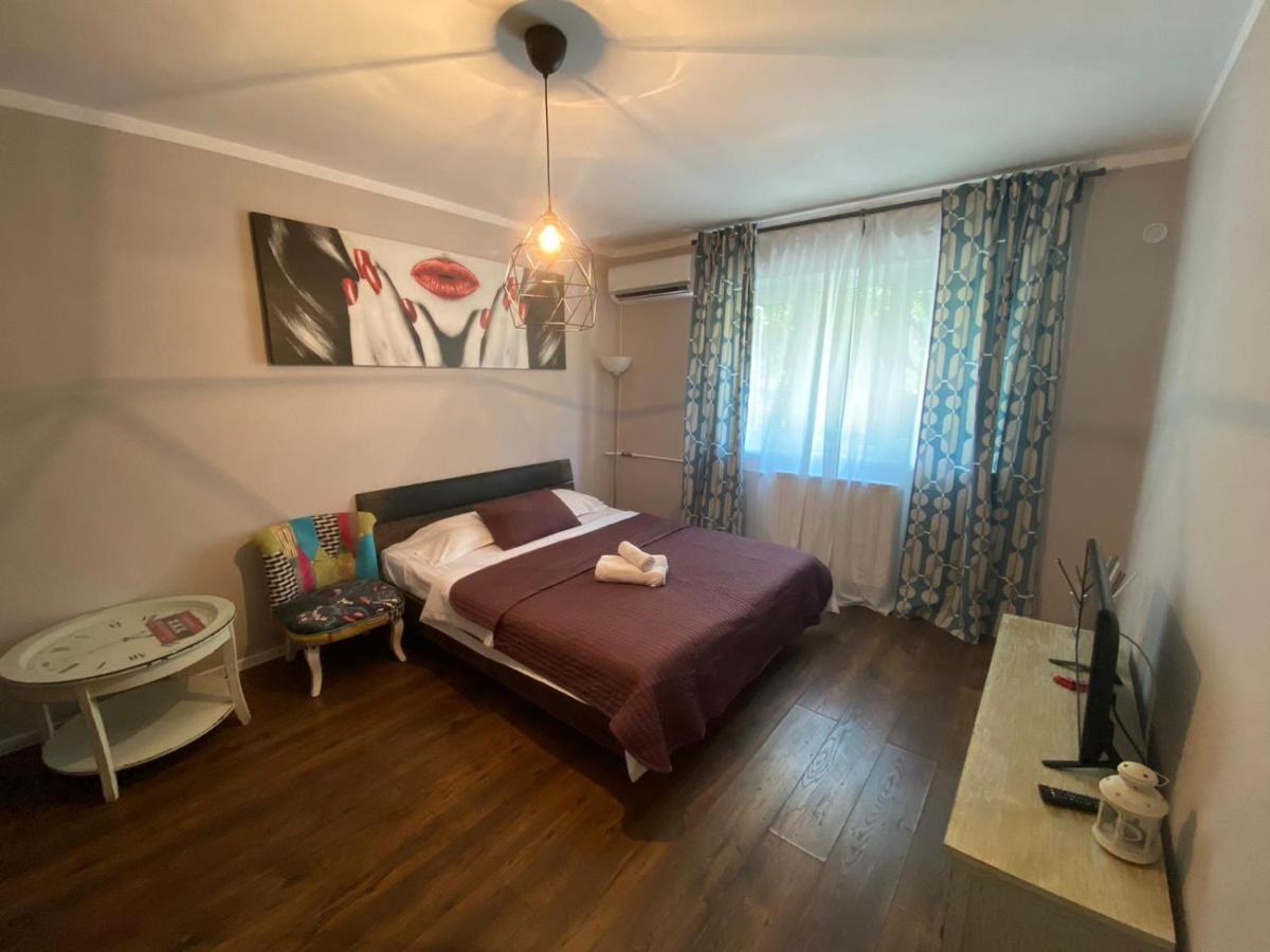 12 O'Clock Studio Bukurešť Exteriér fotografie